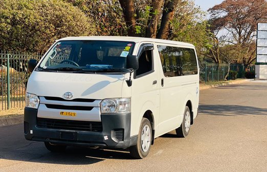 Toyota-Baby-Quantum-2016