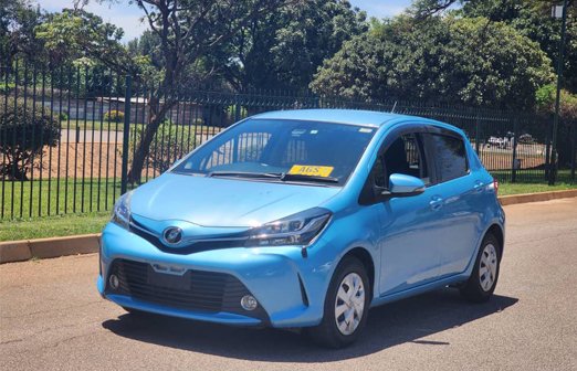 Toyota-Vitz-2015-blue